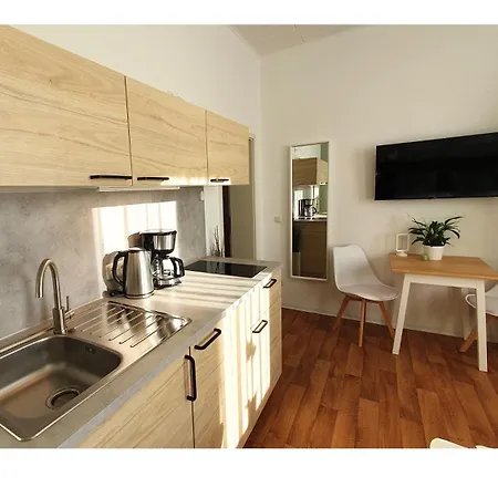 Hotel apartamentowy Good Mit Kostenlosen Parkplaetzen *