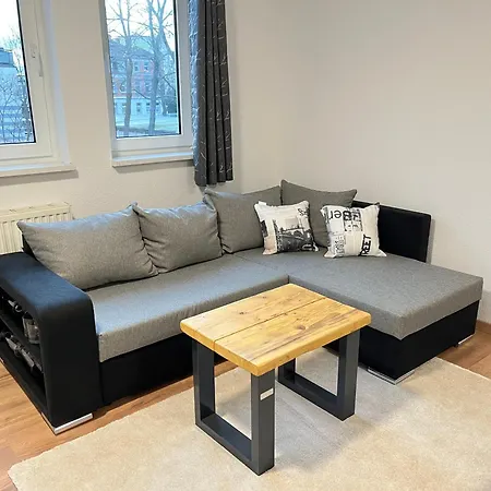An Der Elbe Mit Balkon, Kueche Und Netflix Apartment *