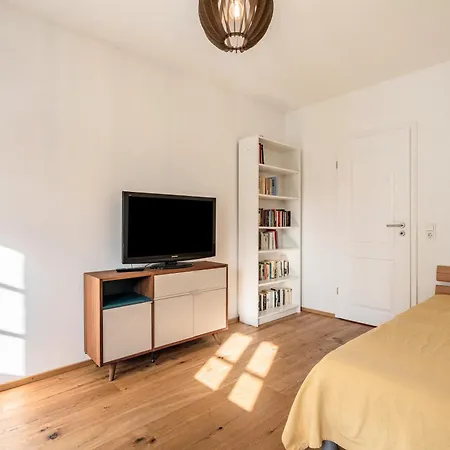 Apartment In Dresden-wachwitz