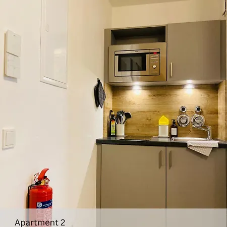 Appartement Modernes Apartment/zentrum/wi-fi/parkplatz