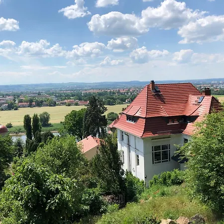 Gemuetliche In Niederpoyritz Mit Garten * Dresden