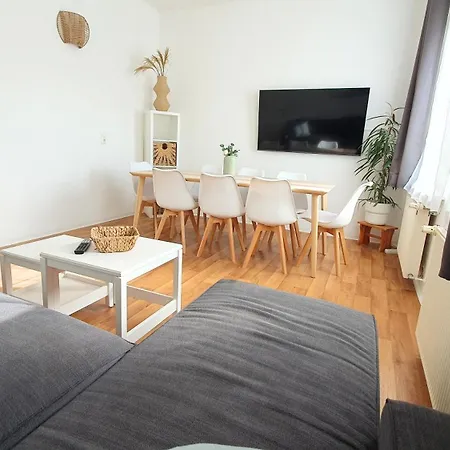 Hotel apartamentowy Good Mit Kostenlosen Parkplaetzen Drezno