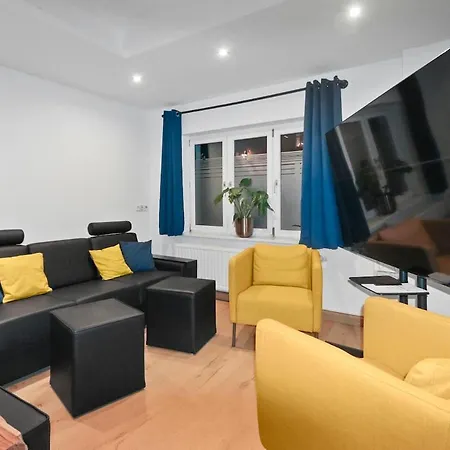Apartment Exclusive Bungalow! 4 Rooms, 8 People, 2x Parking