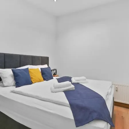 Exclusive Bungalow! 4 Rooms, 8 People, 2x Parking Apartment Dresden
