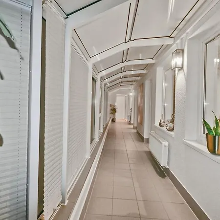 Exclusive Bungalow! 4 Rooms, 8 People, 2x Parking *