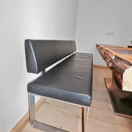 Apartment Exclusive Bungalow! 4 Rooms, 8 People, 2x Parking *