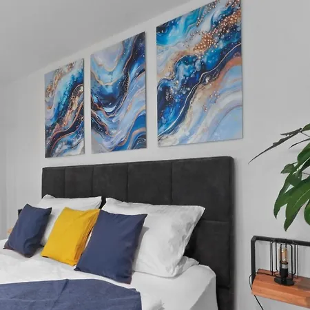 Apartment Exclusive Bungalow! 4 Rooms, 8 People, 2x Parking *