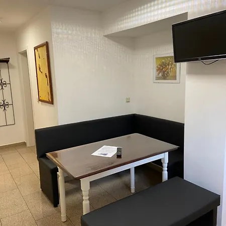 Rehn Apartment *