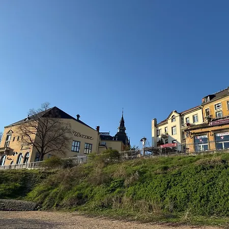 Rum i privatbostad View - Wifi - Netflix - Airport Shuttle *