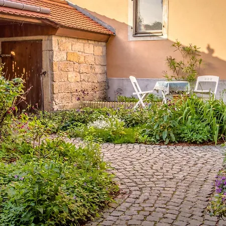 Idyllische Am Pillnitzer Schlosspark Apartment