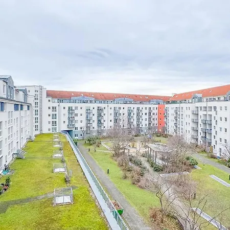 Neue 3-zimmer-wohnung - Hochwertig Moebliert, Zentral & Mit Balkon * Dresden