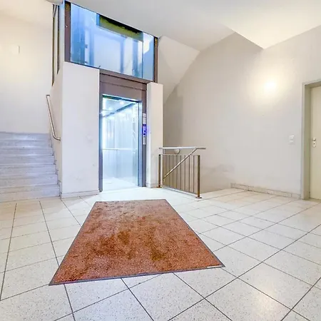 Neue 3-zimmer-wohnung - Hochwertig Moebliert, Zentral & Mit Balkon Apartment Dresden