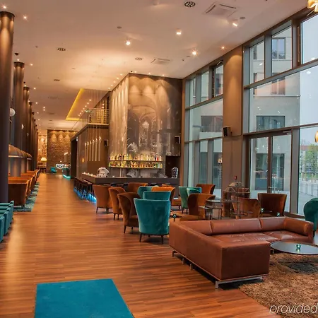 One Am Zwinger Otel