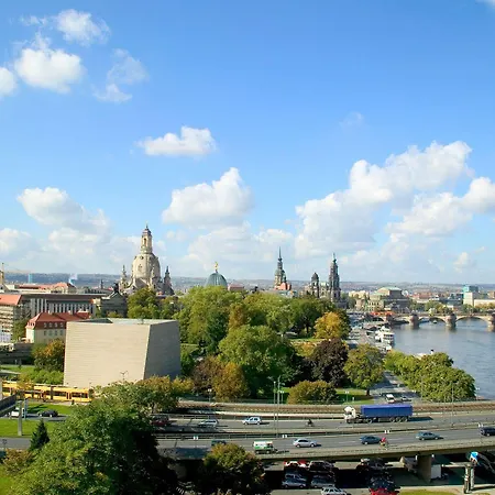 Hotel Am Terrassenufer